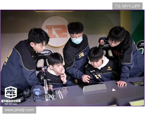 热议和平精英RNG战队配合策略的创新与变革分析