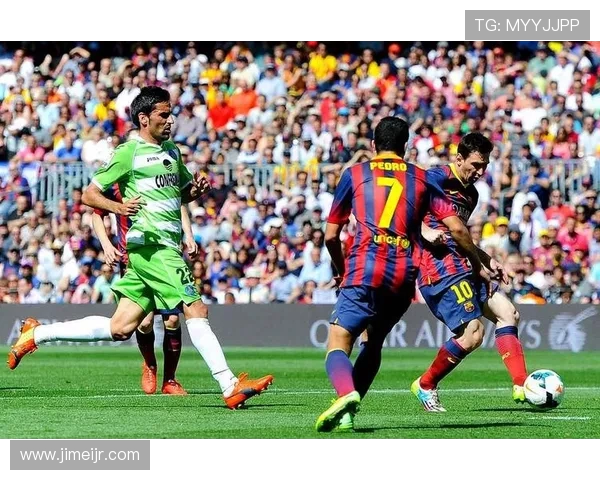 巴塞罗那与比利亚雷亚尔激战正酣谁能在西甲赛场笑到最后 巴塞罗那与比利亚雷亚尔激战正酣谁能在西甲赛场笑到最后