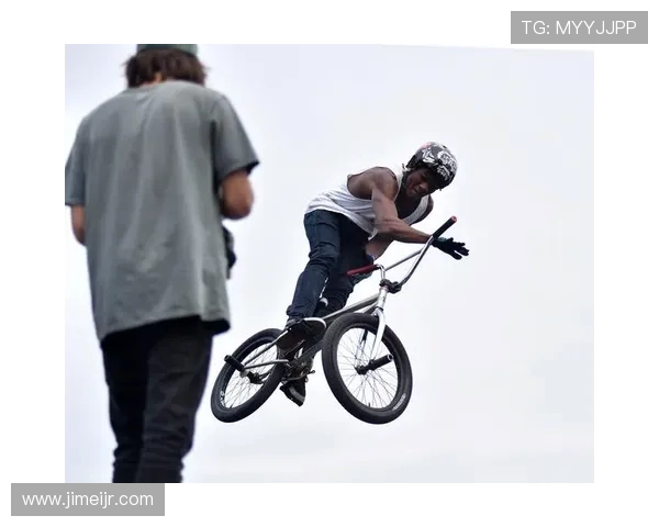 成都与南京极限运动队赛后技术分析与战术对比探讨