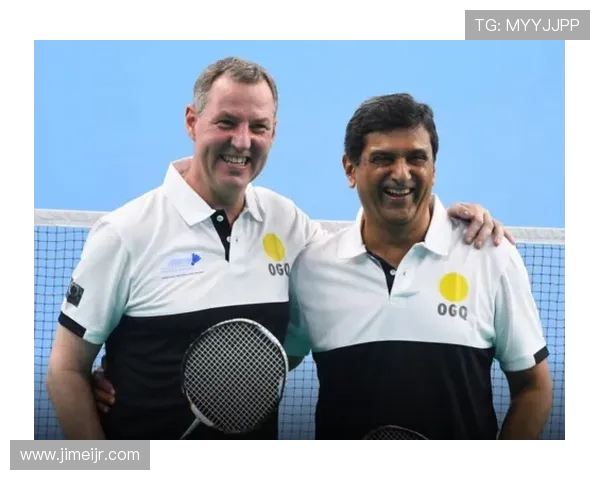 成都羽毛球队与南京羽毛球队赛后状态分析与复盘总结