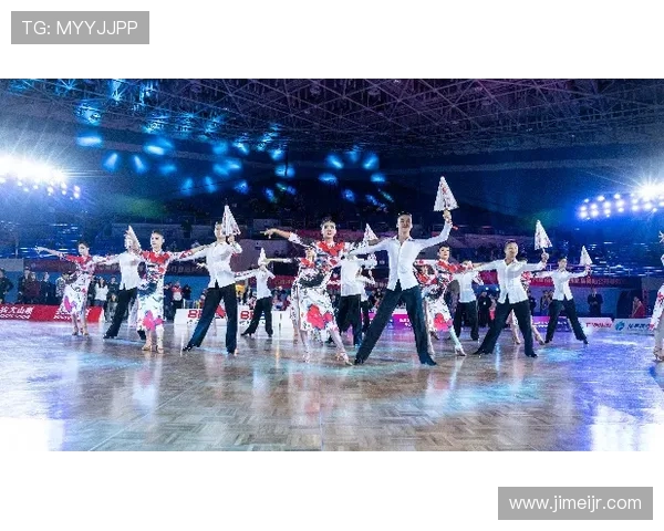 深圳街舞队与南京街舞队赛后复盘分析双方战术意识与团队协作的深度探讨 深圳街舞队与南京街舞队赛后复盘分析双方战术意识与团队协作的深度探讨