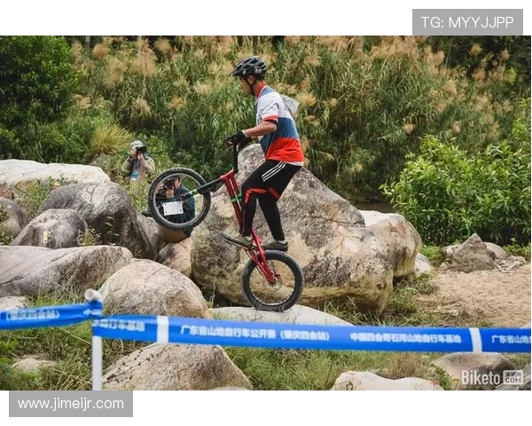 成都极限运动队与重庆极限运动队实力对比赛后分析与总结